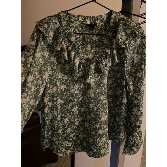 Ann Taylor V neck Ruffled Blouse small - Picture 1 of 6